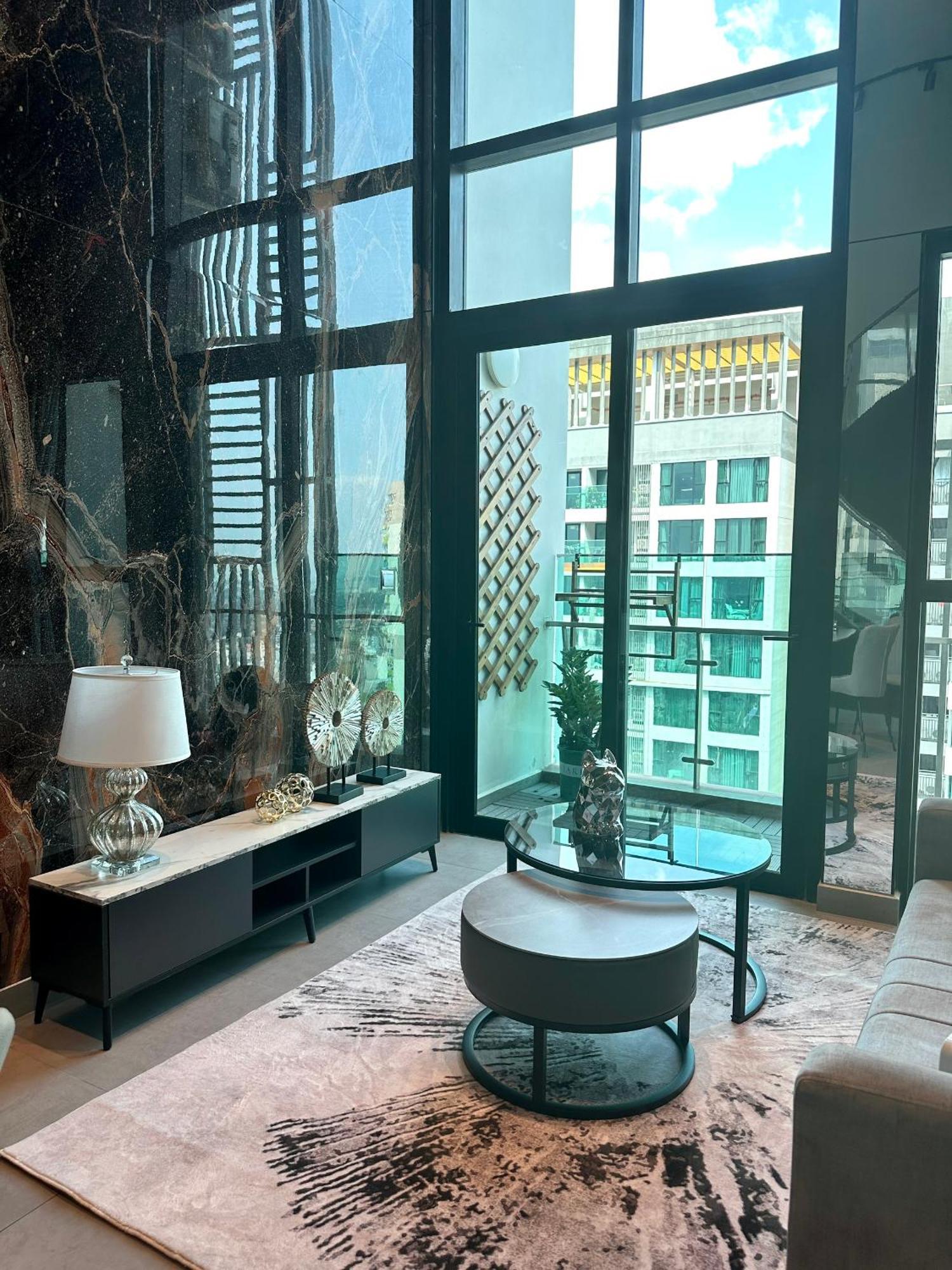 Feliz Luxurry Duplex Apartment Saigon ホーチミン市 エクステリア 写真
