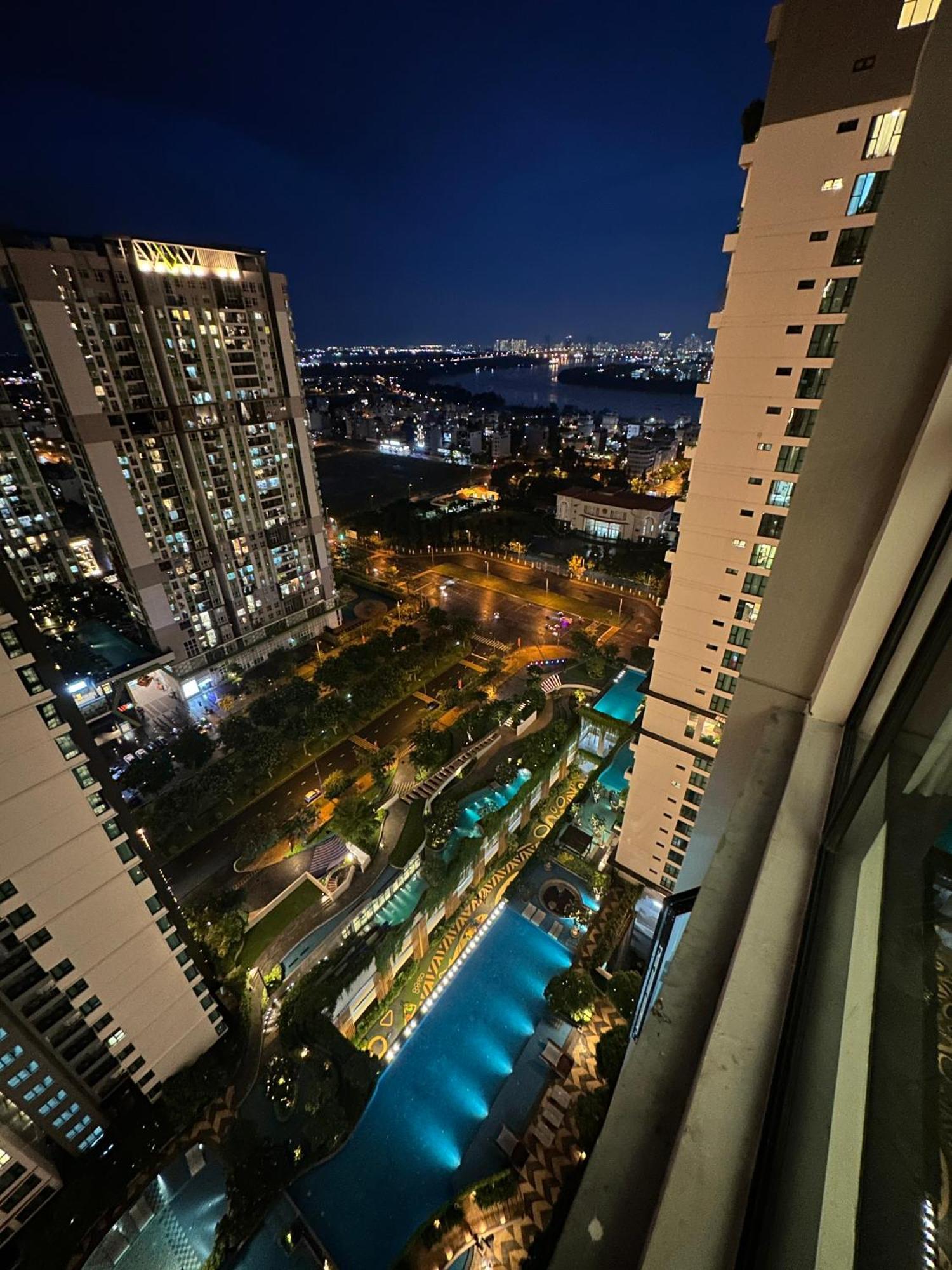 Feliz Luxurry Duplex Apartment Saigon ホーチミン市 エクステリア 写真